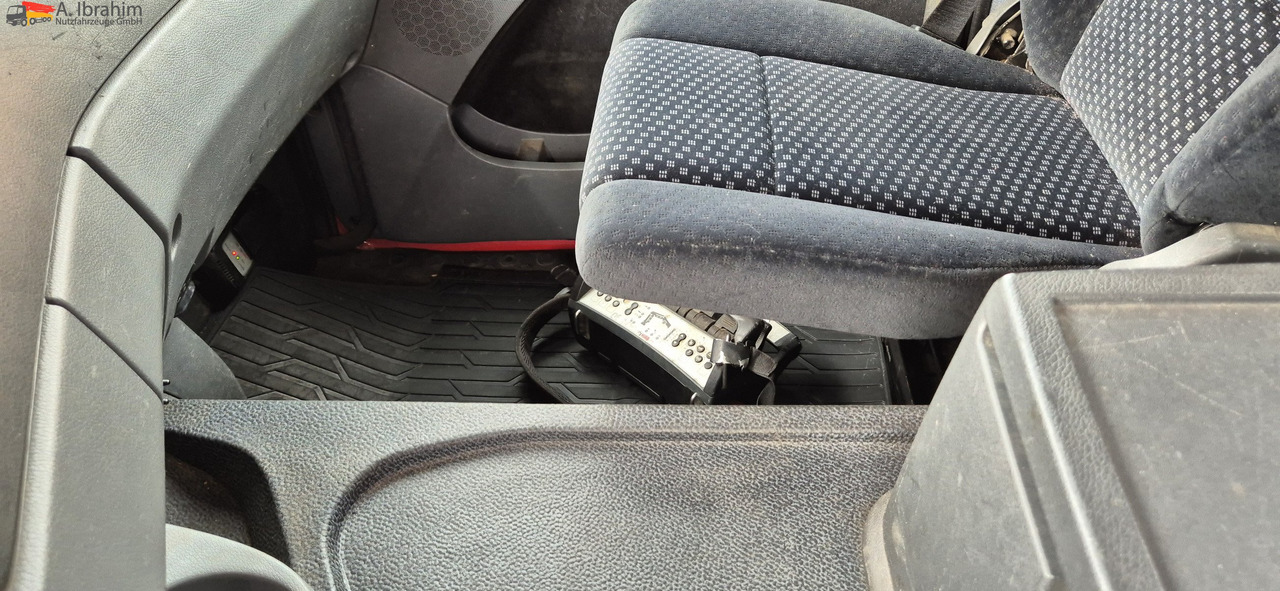 Mercedes-Benz 1841 Kran HIAB 166Bj. 2016 Funk FB ,mp3 - Τράκτορας: φωτογραφία 5 Mercedes-Benz 1841 Kran HIAB 166Bj. 2016 Funk FB ,mp3 - Τράκτορας: φωτογραφία 5