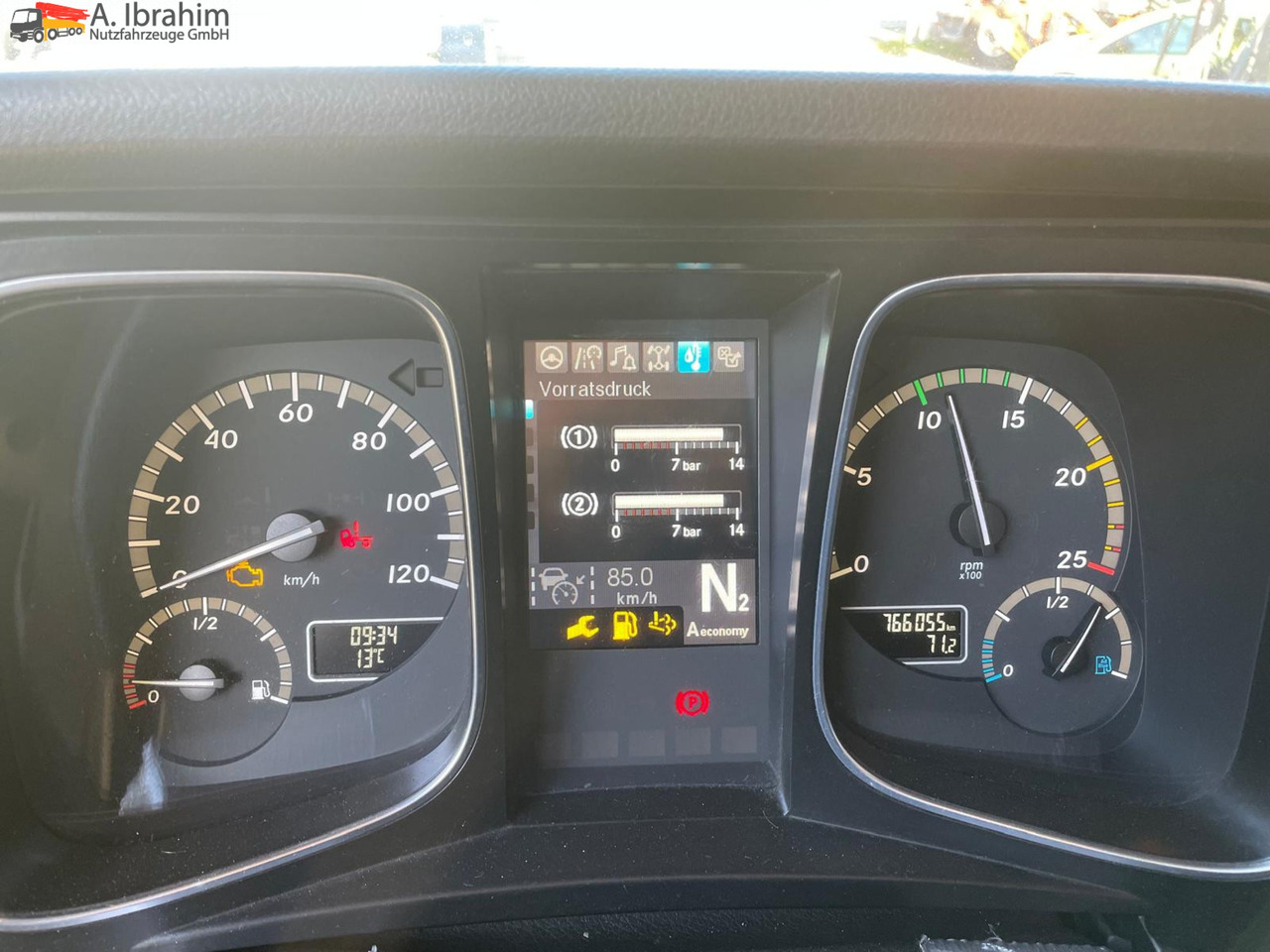 Mercedes-Benz 1842 LS Retarder Klima, Zustand gut, fehlerfrei deutsches Fahrzeug - Τράκτορας: φωτογραφία 2 Mercedes-Benz 1842 LS Retarder Klima, Zustand gut, fehlerfrei deutsches Fahrzeug - Τράκτορας: φωτογραφία 2