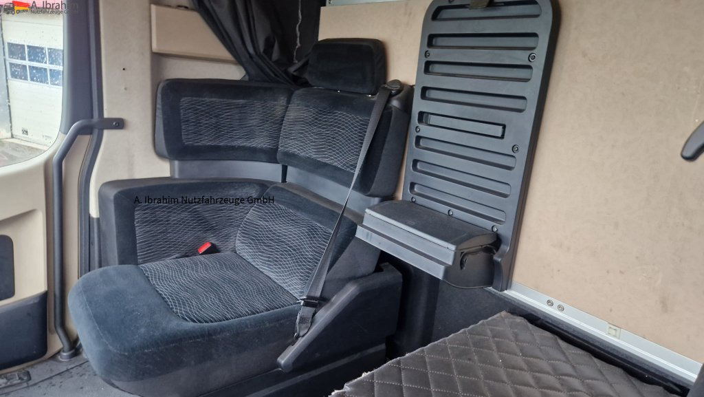 Mercedes-Benz 1843 Topzustand einsatzbereit, Motor nur 150 tkm - Τράκτορας: φωτογραφία 2 Mercedes-Benz 1843 Topzustand einsatzbereit, Motor nur 150 tkm - Τράκτορας: φωτογραφία 2