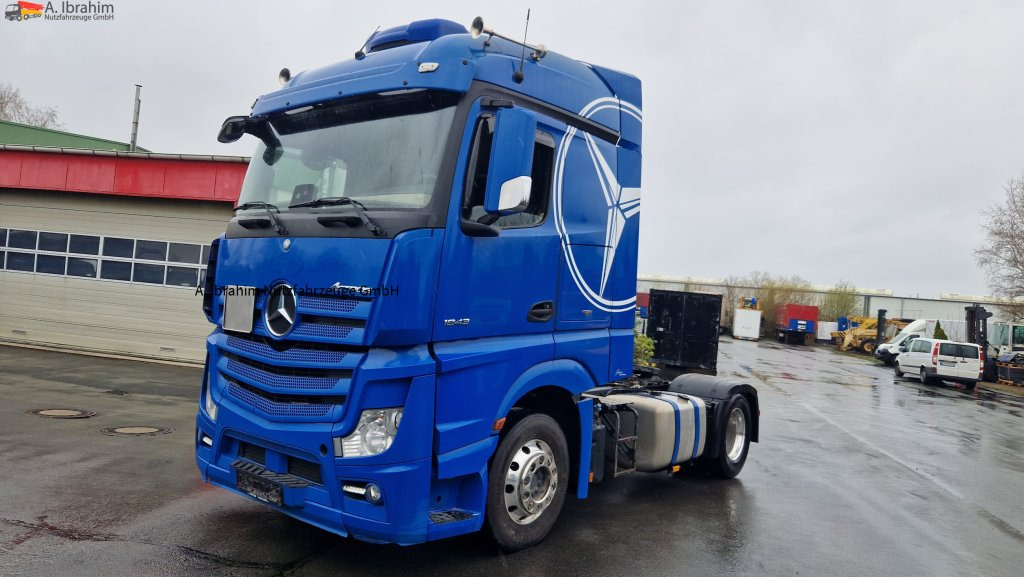 Mercedes-Benz 1843 Topzustand einsatzbereit, Motor nur 150 tkm - Τράκτορας: φωτογραφία 1 Mercedes-Benz 1843 Topzustand einsatzbereit, Motor nur 150 tkm - Τράκτορας: φωτογραφία 1