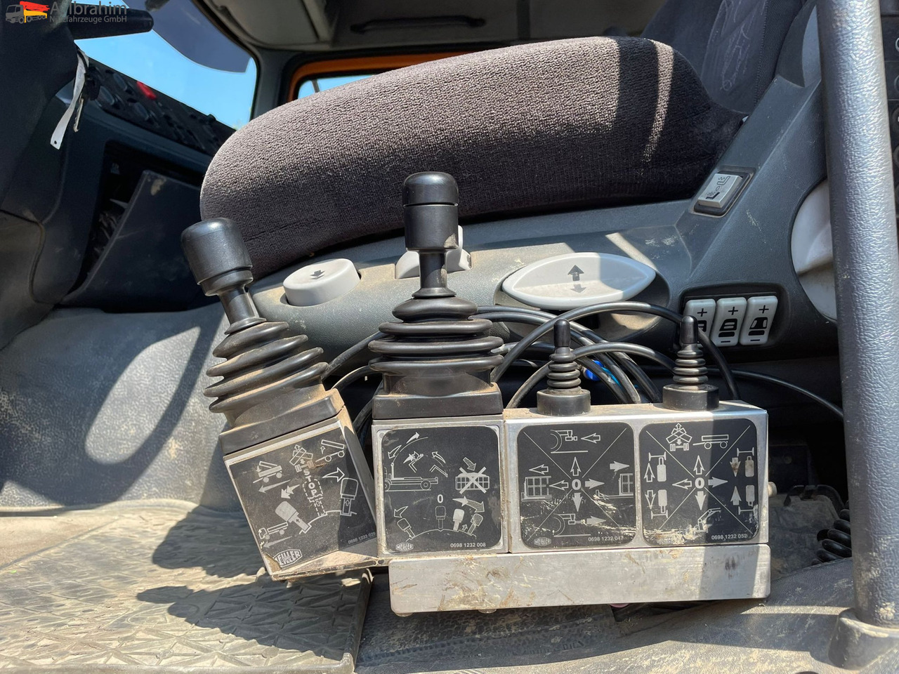 Mercedes-Benz 2643 6x4 | Blatt Luft | Meiller Haken, mp1 - Φορτηγό φόρτωσης γάντζου: φωτογραφία 3 Mercedes-Benz 2643 6x4 | Blatt Luft | Meiller Haken, mp1 - Φορτηγό φόρτωσης γάντζου: φωτογραφία 3