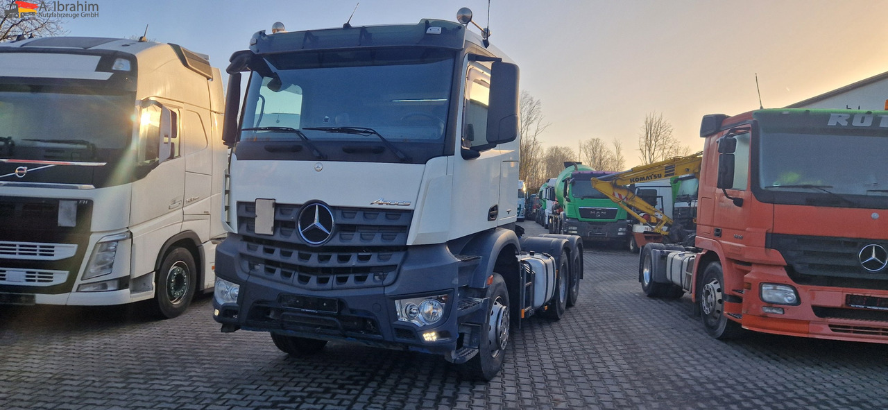 Τράκτορας Mercedes-Benz 2643 6x4, Blatt Luft, scheckheft Mercedes , Kipphydraulik: φωτογραφία 8 Τράκτορας Mercedes-Benz 2643 6x4, Blatt Luft, scheckheft Mercedes , Kipphydraulik: φωτογραφία 8