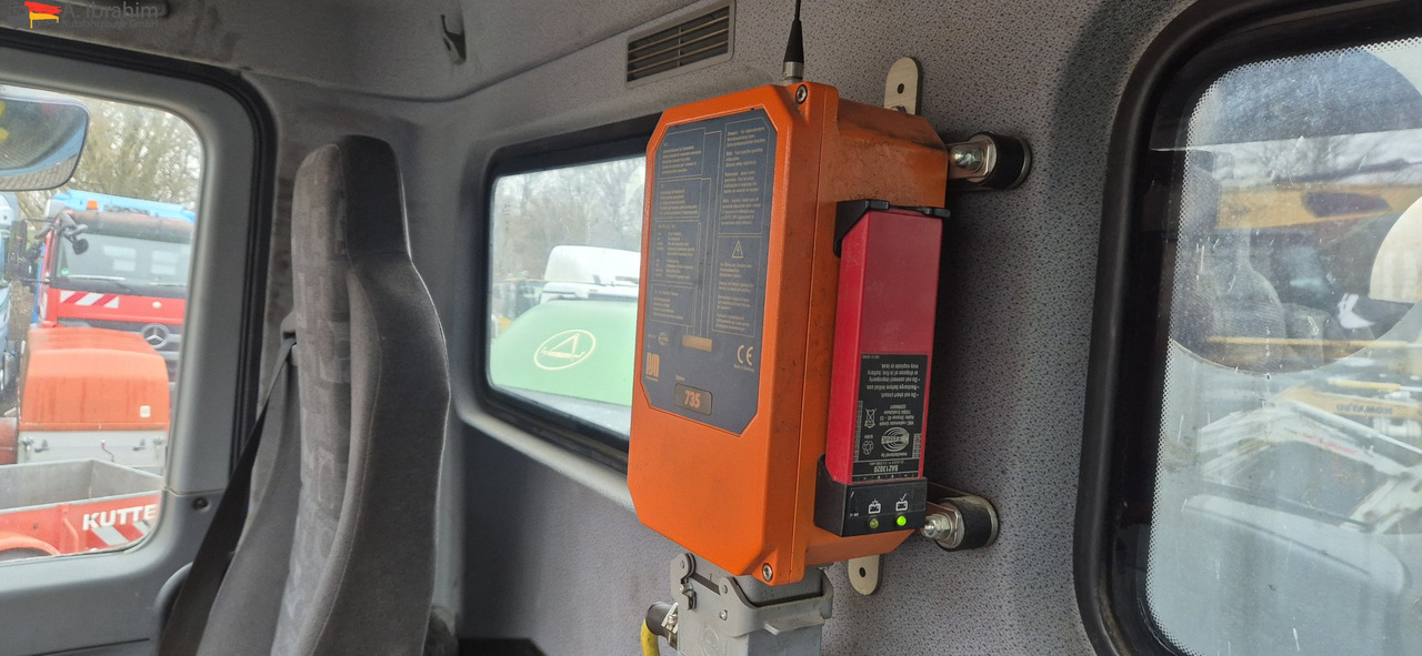 Mercedes-Benz 3241 PM 21-3 Liebherr 7 cbm PUMI Putzmeister Liebherr - Μπετονιέρα αντλία: φωτογραφία 2 Mercedes-Benz 3241 PM 21-3 Liebherr 7 cbm PUMI Putzmeister Liebherr - Μπετονιέρα αντλία: φωτογραφία 2