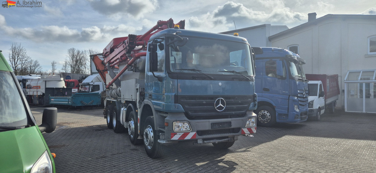 Mercedes-Benz 3241 PM 21-3 Liebherr 7 cbm PUMI Putzmeister Liebherr - Μπετονιέρα αντλία: φωτογραφία 1 Mercedes-Benz 3241 PM 21-3 Liebherr 7 cbm PUMI Putzmeister Liebherr - Μπετονιέρα αντλία: φωτογραφία 1