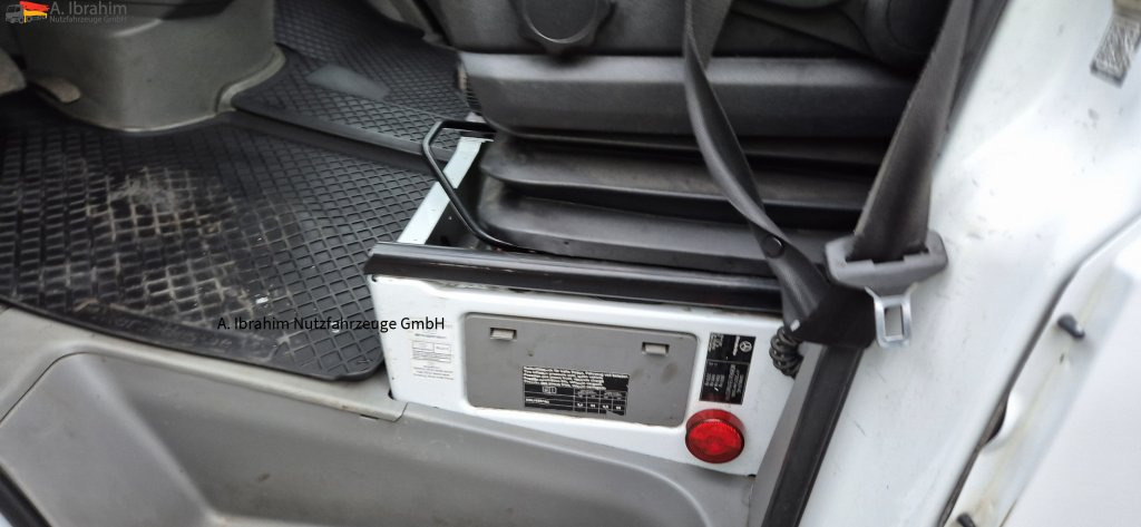 Mercedes-Benz Sprinter DB 319 CDI Automatik, Tempomat, ATM bei 290 tkm - Φορτηγό ρυμούλκησης: φωτογραφία 4 Mercedes-Benz Sprinter DB 319 CDI Automatik, Tempomat, ATM bei 290 tkm - Φορτηγό ρυμούλκησης: φωτογραφία 4