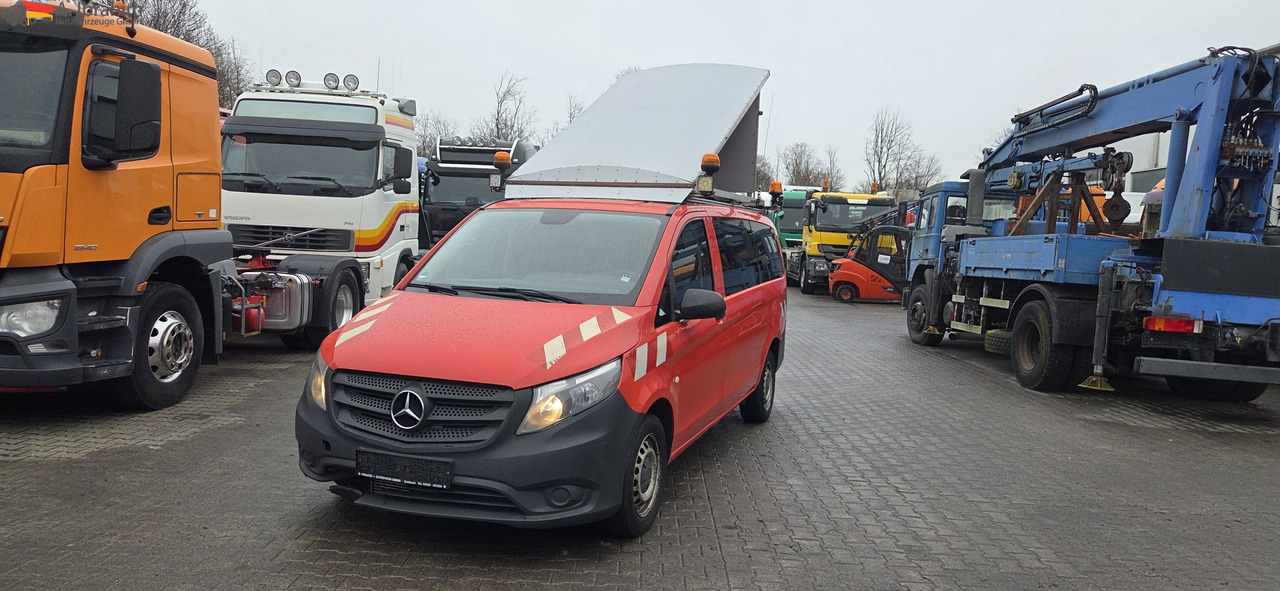 Mercedes-Benz Vito Tourer BF 3-GST Zeichen Anlage 3050 kg zzGw - Αυτοκινούμενη καντίνα: φωτογραφία 1 Mercedes-Benz Vito Tourer BF 3-GST Zeichen Anlage 3050 kg zzGw - Αυτοκινούμενη καντίνα: φωτογραφία 1