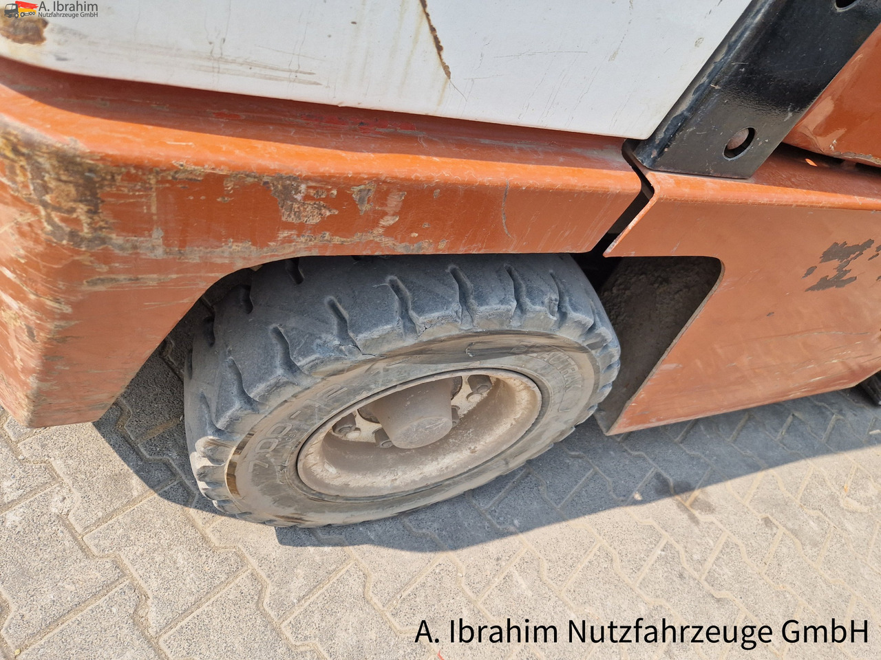 Nissan BF 03-40 4t Stapler - Περονοφόρο όχημα: φωτογραφία 3 Nissan BF 03-40 4t Stapler - Περονοφόρο όχημα: φωτογραφία 3