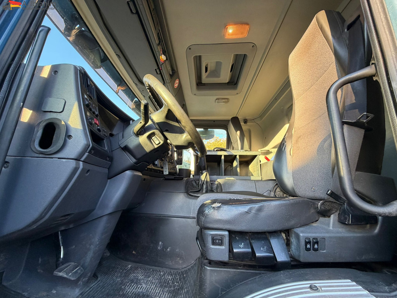 Scania B4X2 Edelstahlkipper für Tierkörperbeseitigung Kran MKG - Απορριμματοφόρο: φωτογραφία 2 Scania B4X2 Edelstahlkipper für Tierkörperbeseitigung Kran MKG - Απορριμματοφόρο: φωτογραφία 2