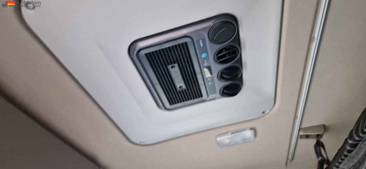 Scania R410 Retarder, Klima, Standklima Top Zustand!! - Φορτηγό μουσαμάς: φωτογραφία 4 Scania R410 Retarder, Klima, Standklima Top Zustand!! - Φορτηγό μουσαμάς: φωτογραφία 4