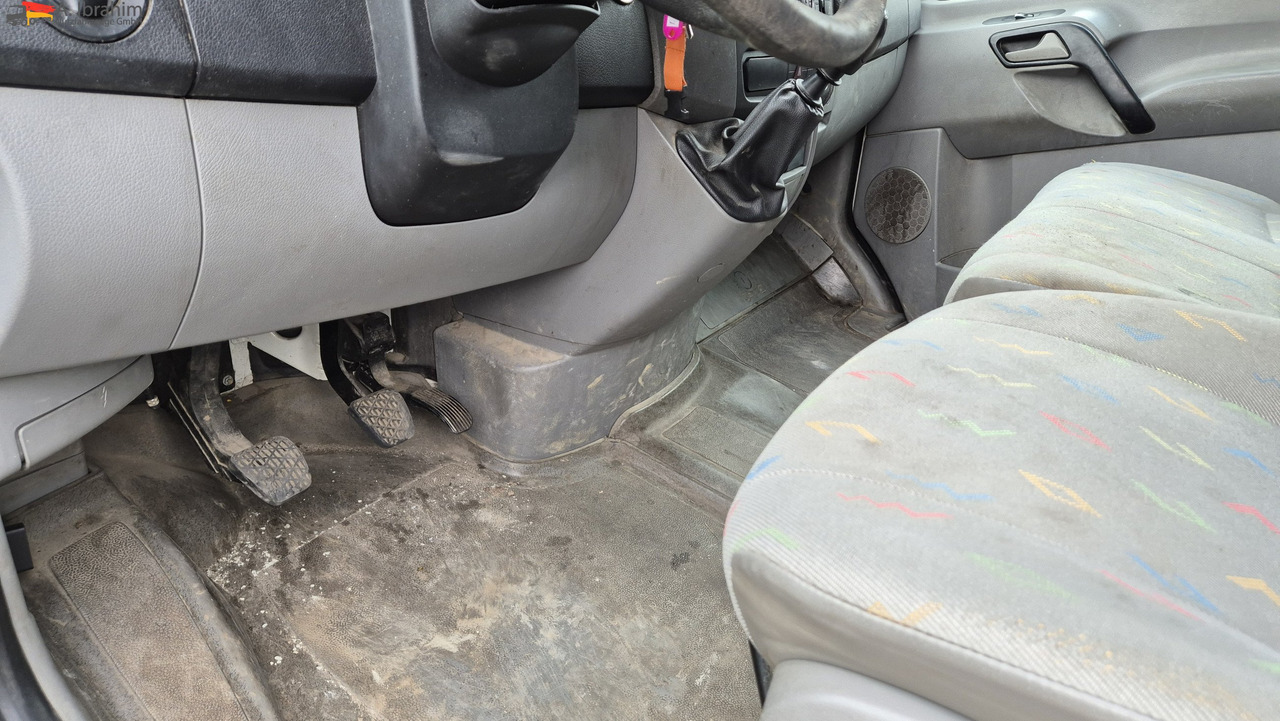 VW Crafter 2.5 Diesel Zustand gut - Βαν: φωτογραφία 4 VW Crafter 2.5 Diesel Zustand gut - Βαν: φωτογραφία 4