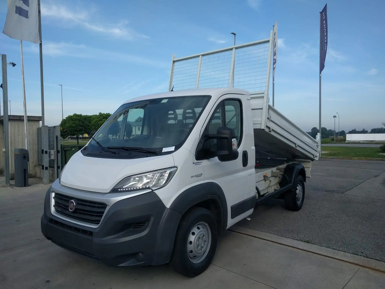 FIAT DUCATO RIBALTABILE - Όχημα με ανατρεπομενη καροτσα: φωτογραφία 1 FIAT DUCATO RIBALTABILE - Όχημα με ανατρεπομενη καροτσα: φωτογραφία 1