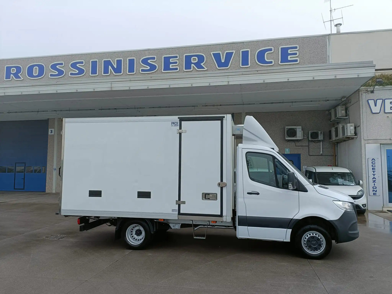 MERCEDES BENZ SPRINTER 415 150 CV - Επαγγελματικό αυτοκίνητο ψυγείο: φωτογραφία 2 MERCEDES BENZ SPRINTER 415 150 CV - Επαγγελματικό αυτοκίνητο ψυγείο: φωτογραφία 2