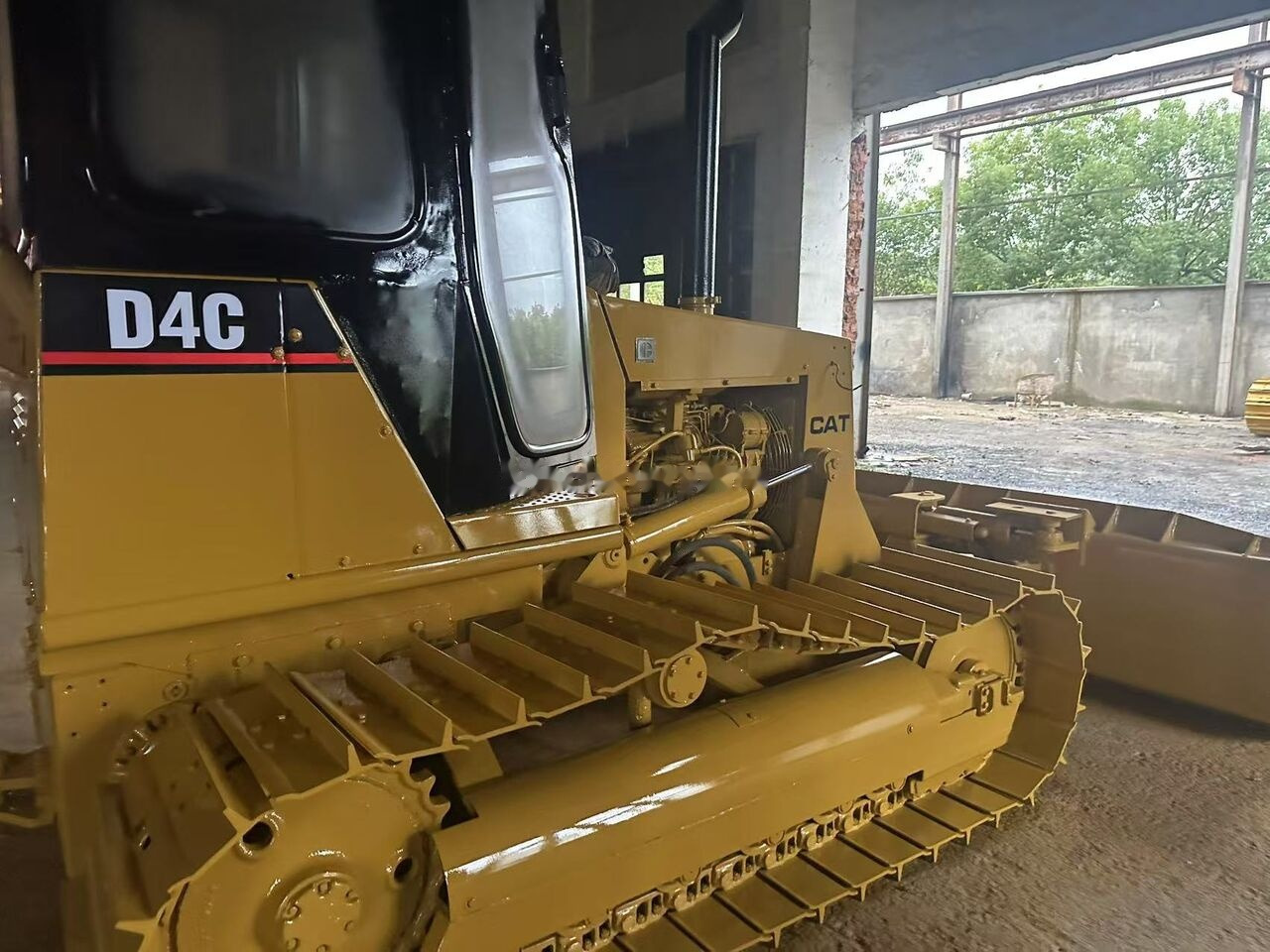 Caterpillar D4C - Μπουλντόζα: φωτογραφία 5 Caterpillar D4C - Μπουλντόζα: φωτογραφία 5