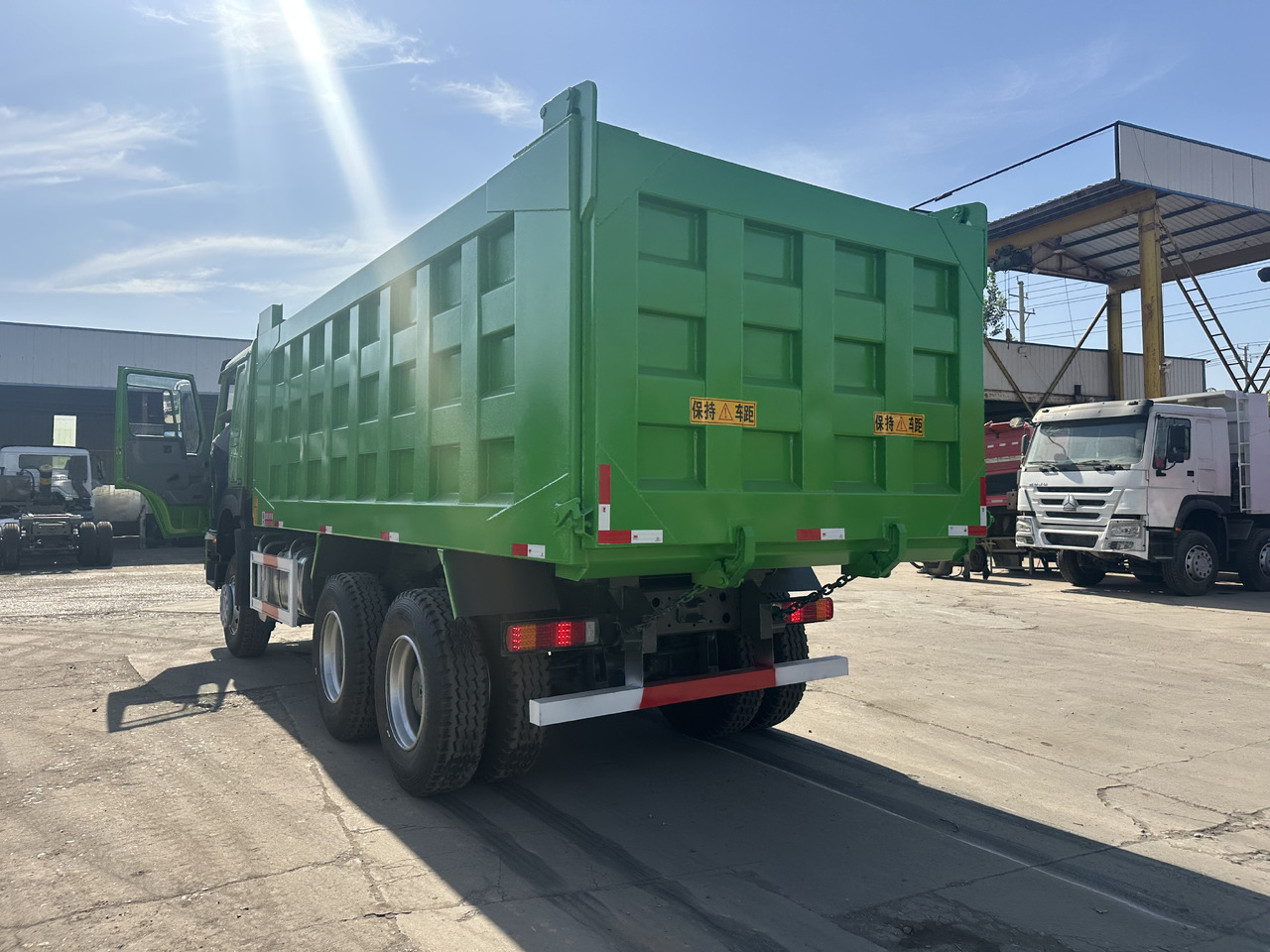 HOWO 371 6X4 - Φορτηγό ανατρεπόμενο: φωτογραφία 5 HOWO 371 6X4 - Φορτηγό ανατρεπόμενο: φωτογραφία 5