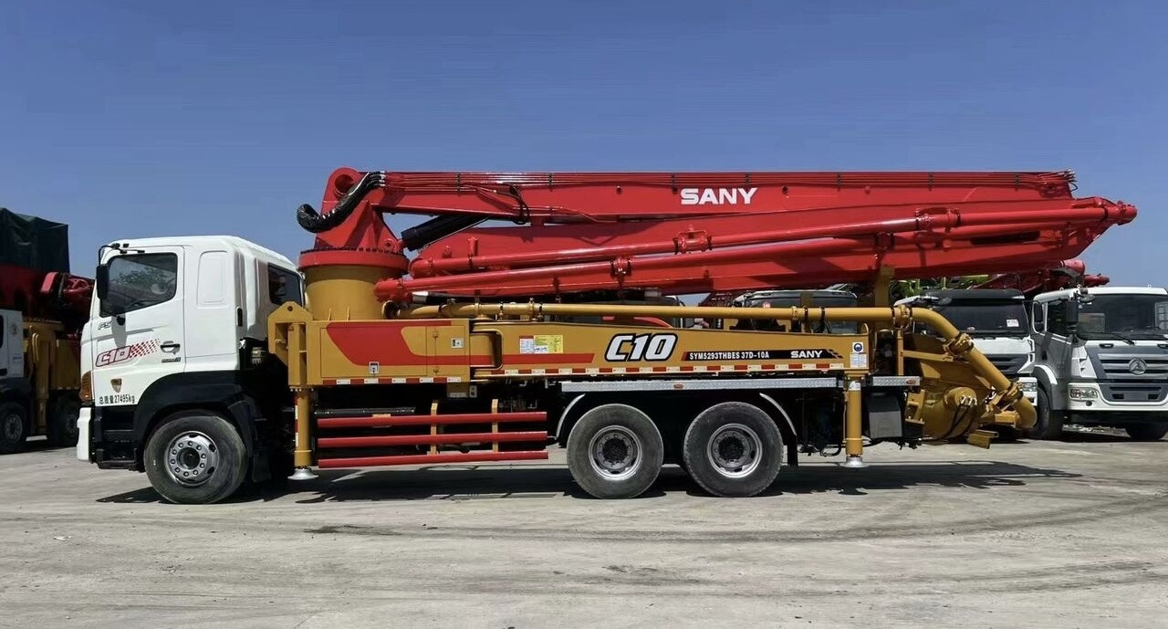 Hino Sany on chassis - Αντλία σκυροδέματος: φωτογραφία 4 Hino Sany on chassis - Αντλία σκυροδέματος: φωτογραφία 4