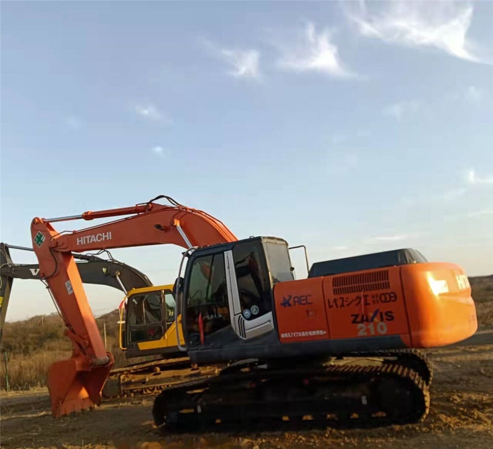 Hitachi 210-3 - Ερπυστριοφόρος εκσκαφέας: φωτογραφία 5 Hitachi 210-3 - Ερπυστριοφόρος εκσκαφέας: φωτογραφία 5