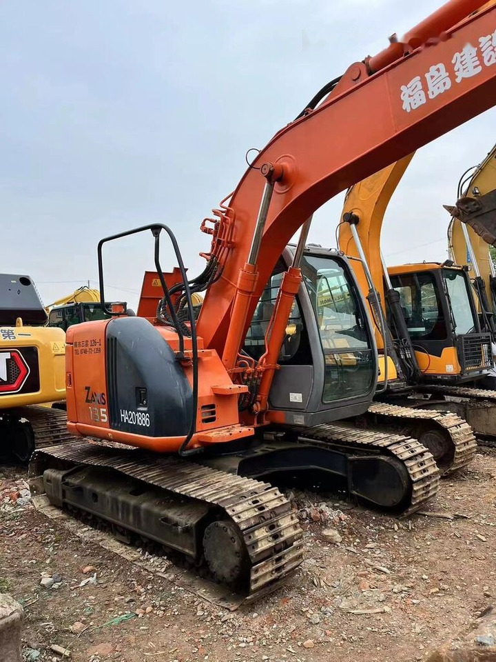 Hitachi ZX135 - Ερπυστριοφόρος εκσκαφέας: φωτογραφία 2 Hitachi ZX135 - Ερπυστριοφόρος εκσκαφέας: φωτογραφία 2