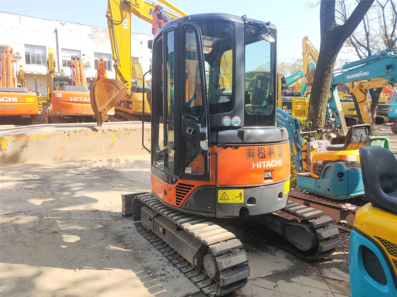 Hitachi ZX30 - Μίνι εκσκαφέας: φωτογραφία 3 Hitachi ZX30 - Μίνι εκσκαφέας: φωτογραφία 3