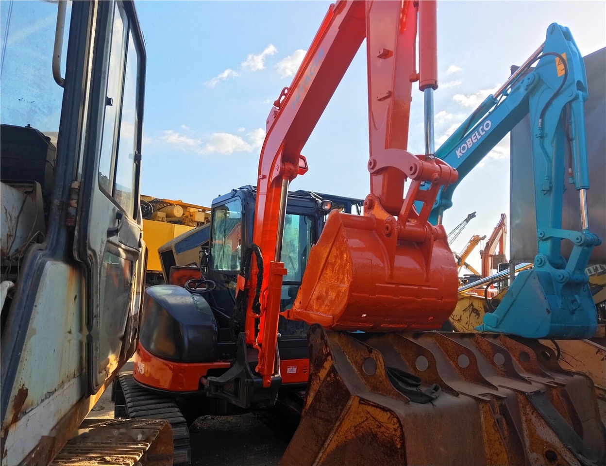 Hitachi ZX55 - Μίνι εκσκαφέας: φωτογραφία 4 Hitachi ZX55 - Μίνι εκσκαφέας: φωτογραφία 4