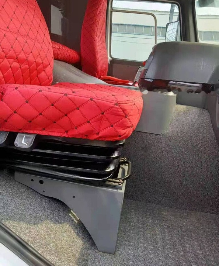 Τράκτορας Howo 371: φωτογραφία 6 Τράκτορας Howo 371: φωτογραφία 6