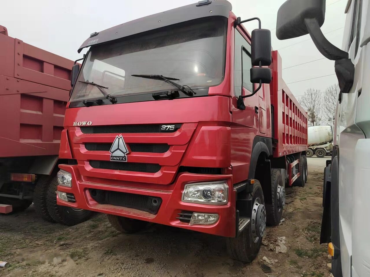 Howo 375 8x4 - Φορτηγό ανατρεπόμενο: φωτογραφία 2 Howo 375 8x4 - Φορτηγό ανατρεπόμενο: φωτογραφία 2