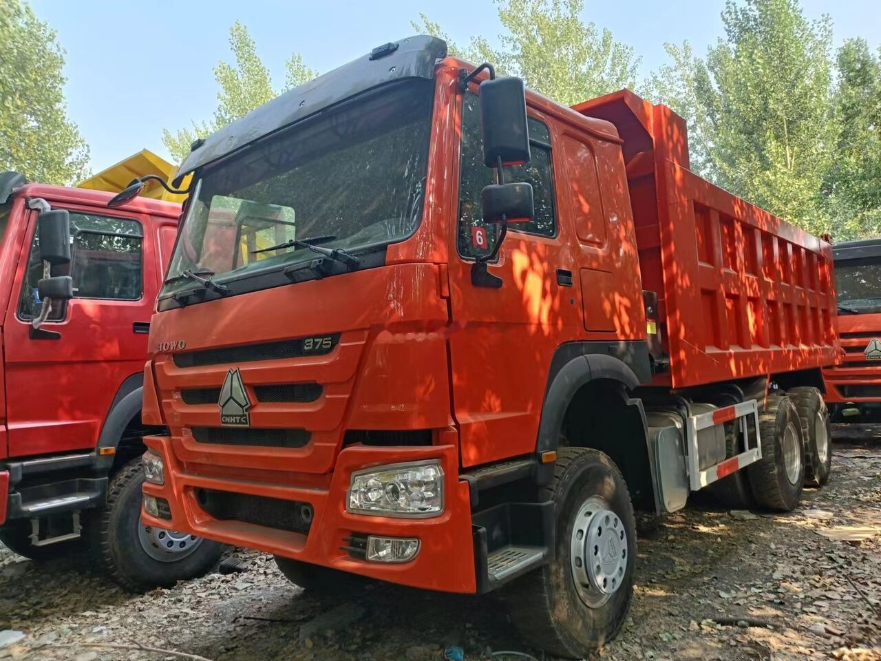 Howo 375 - Φορτηγό ανατρεπόμενο: φωτογραφία 2 Howo 375 - Φορτηγό ανατρεπόμενο: φωτογραφία 2