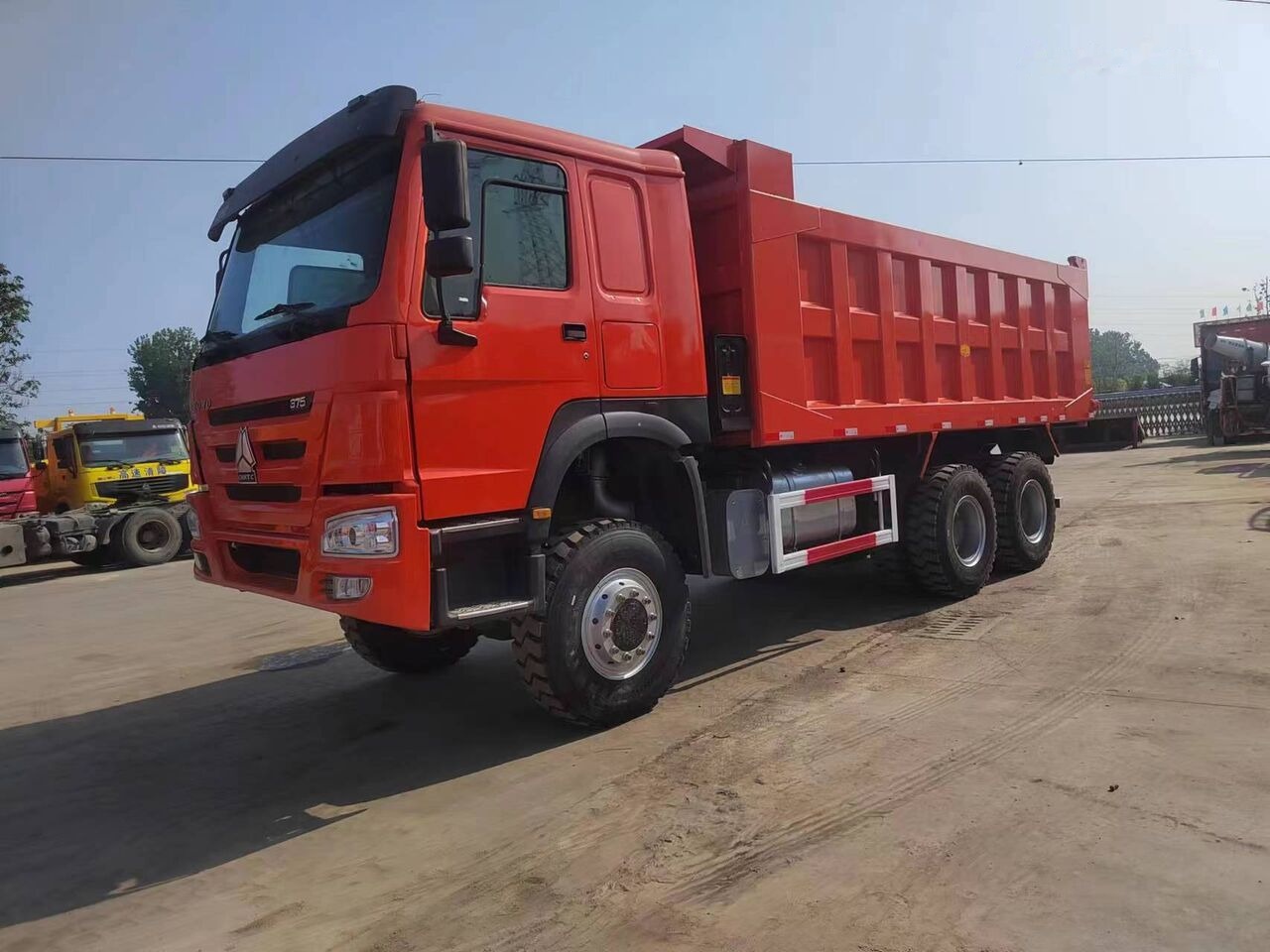 Howo 375 - Φορτηγό ανατρεπόμενο: φωτογραφία 4 Howo 375 - Φορτηγό ανατρεπόμενο: φωτογραφία 4