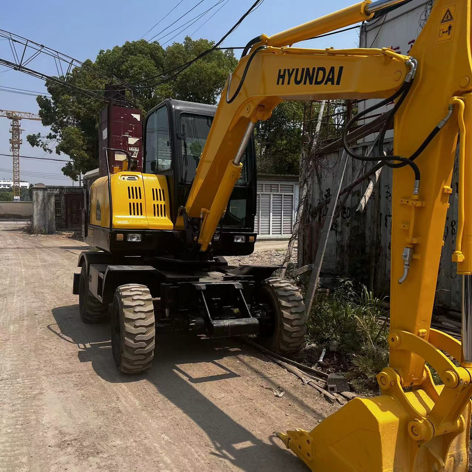 Hyundai R60W-7 - Τροχοφόρος εκσκαφέας: φωτογραφία 3 Hyundai R60W-7 - Τροχοφόρος εκσκαφέας: φωτογραφία 3