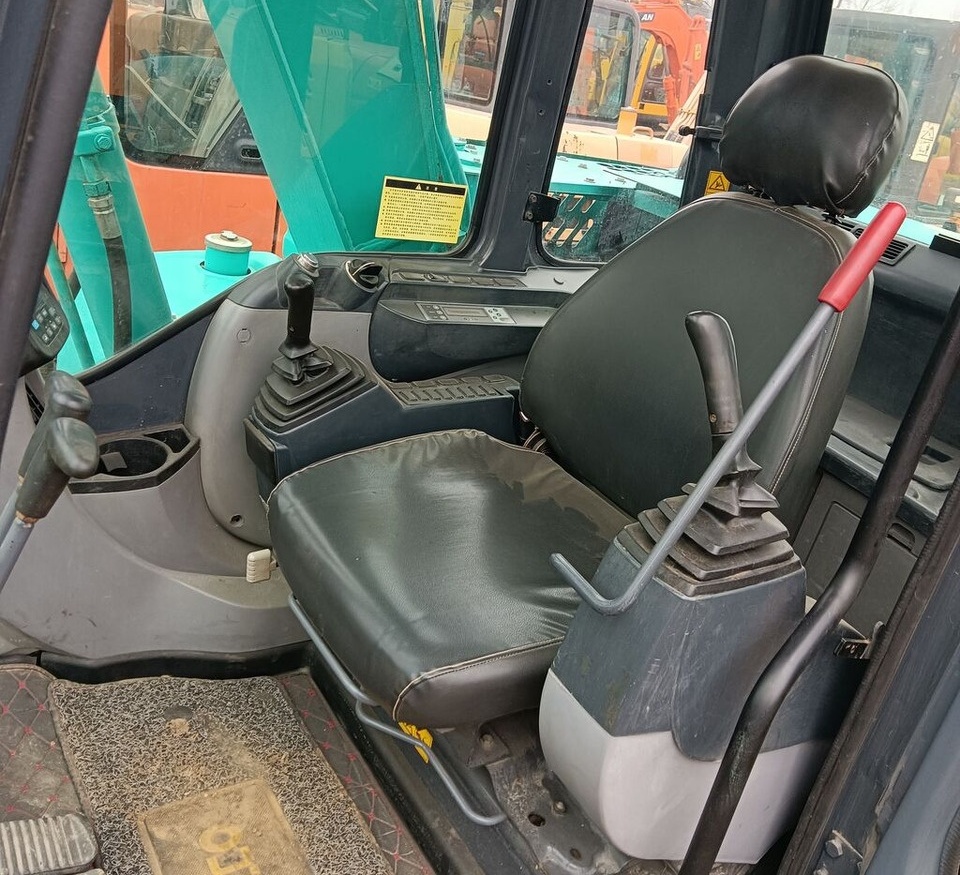 Kobelco SK75-8 - Ερπυστριοφόρος εκσκαφέας: φωτογραφία 3 Kobelco SK75-8 - Ερπυστριοφόρος εκσκαφέας: φωτογραφία 3