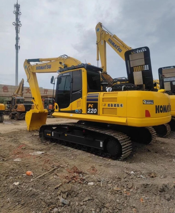 Komatsu PC220-8 - Ερπυστριοφόρος εκσκαφέας: φωτογραφία 2 Komatsu PC220-8 - Ερπυστριοφόρος εκσκαφέας: φωτογραφία 2