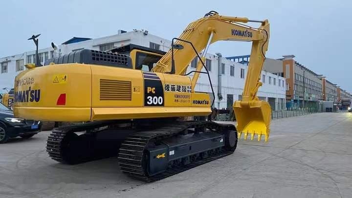 Komatsu PC300 - Ερπυστριοφόρος εκσκαφέας: φωτογραφία 5 Komatsu PC300 - Ερπυστριοφόρος εκσκαφέας: φωτογραφία 5