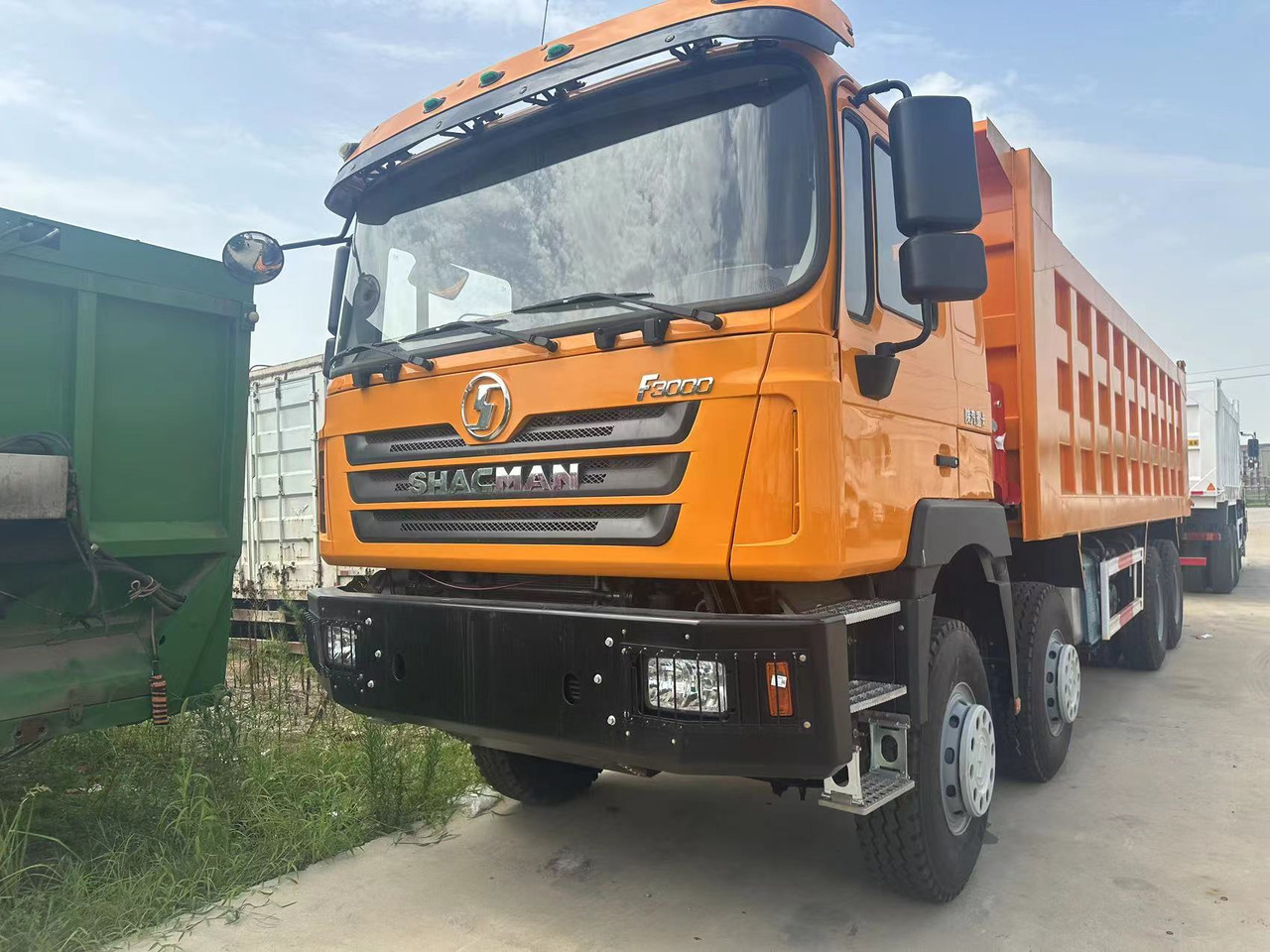Shacman F3000 8x4 - Φορτηγό ανατρεπόμενο: φωτογραφία 2 Shacman F3000 8x4 - Φορτηγό ανατρεπόμενο: φωτογραφία 2