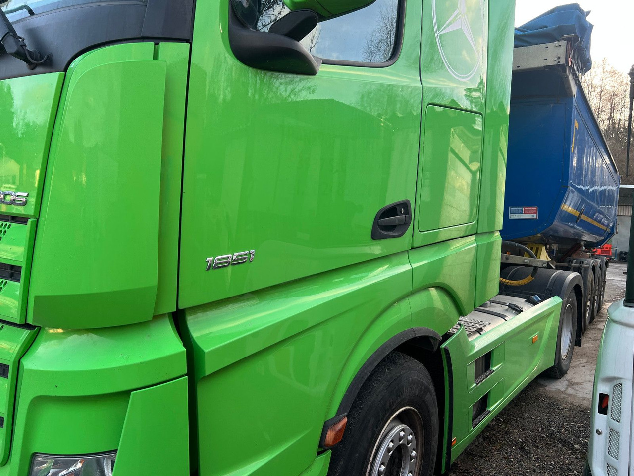 Mercedes-Benz 1851 - Τράκτορας: φωτογραφία 2 Mercedes-Benz 1851 - Τράκτορας: φωτογραφία 2