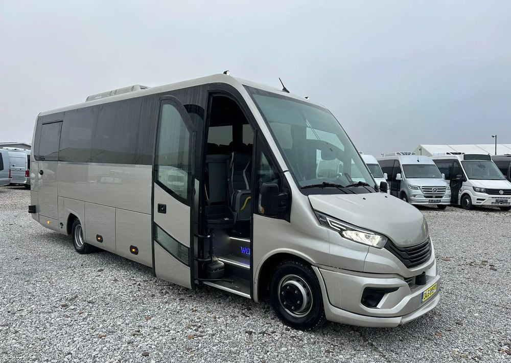 Iveco Daily - Μικρό λεωφορείο, Επιβατικό βαν: φωτογραφία 1 Iveco Daily - Μικρό λεωφορείο, Επιβατικό βαν: φωτογραφία 1