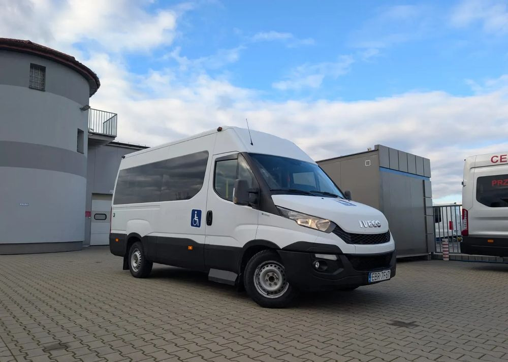 Iveco Daily - Μικρό λεωφορείο, Επιβατικό βαν: φωτογραφία 1 Iveco Daily - Μικρό λεωφορείο, Επιβατικό βαν: φωτογραφία 1