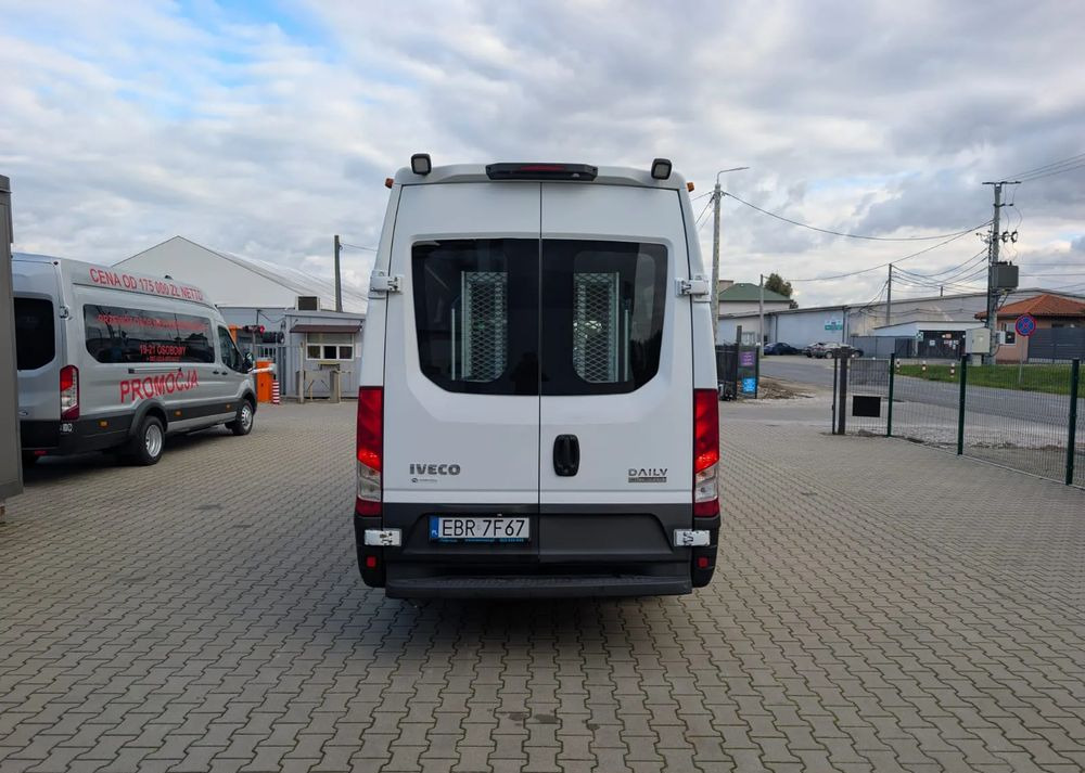 Iveco Daily - Μικρό λεωφορείο, Επιβατικό βαν: φωτογραφία 4 Iveco Daily - Μικρό λεωφορείο, Επιβατικό βαν: φωτογραφία 4