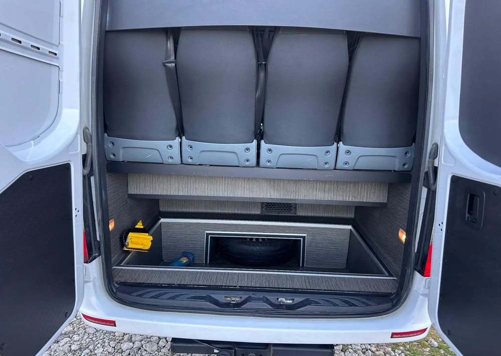 Μικρό λεωφορείο, Επιβατικό βαν Mercedes-Benz Sprinter 517: φωτογραφία 6