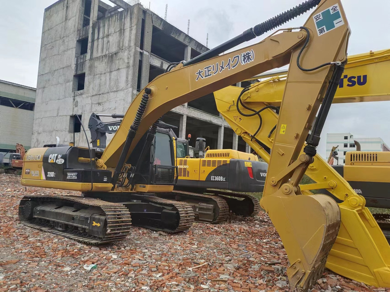 CAT 320D - Ερπυστριοφόρος εκσκαφέας: φωτογραφία 2 CAT 320D - Ερπυστριοφόρος εκσκαφέας: φωτογραφία 2