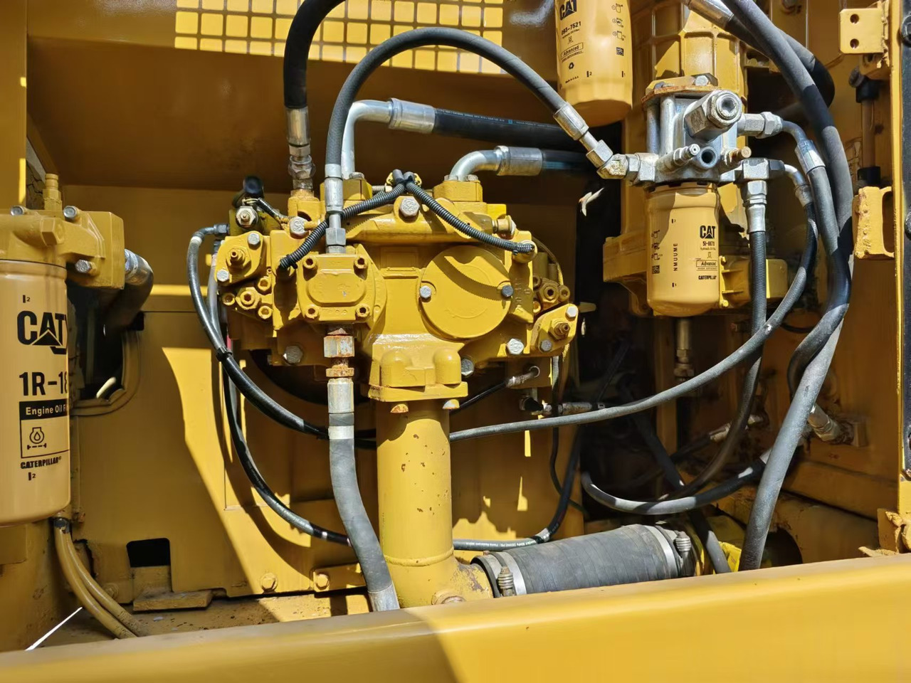 CAT 330D2 - Ερπυστριοφόρος εκσκαφέας: φωτογραφία 4 CAT 330D2 - Ερπυστριοφόρος εκσκαφέας: φωτογραφία 4