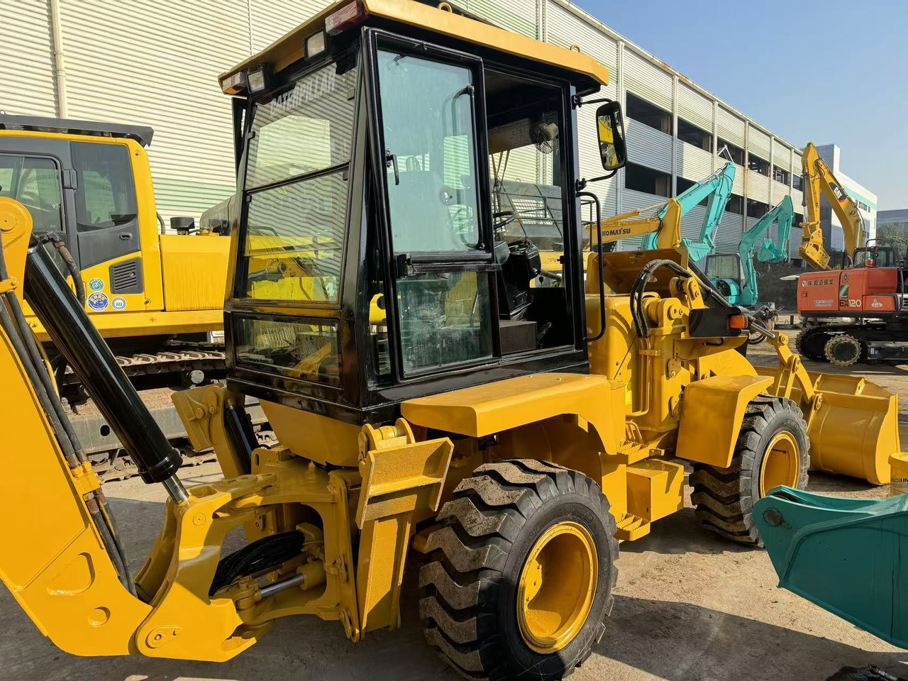 CAT 420F - Φορτωτής εκσκαφέας: φωτογραφία 4 CAT 420F - Φορτωτής εκσκαφέας: φωτογραφία 4