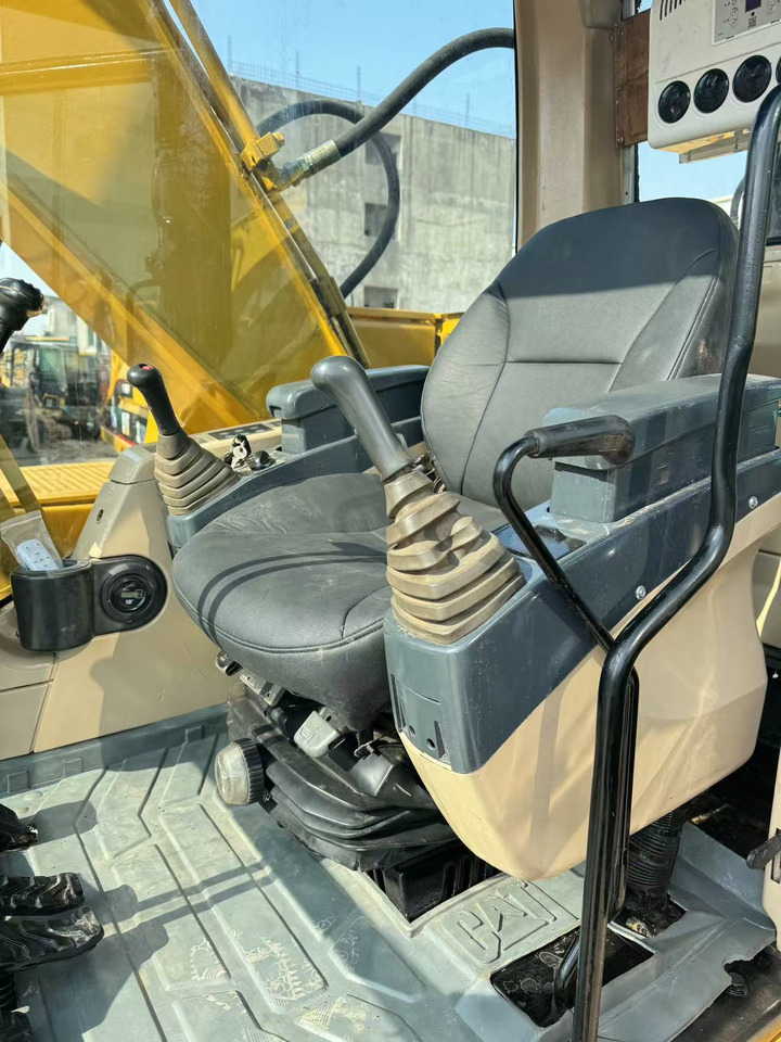 CATERPILLAR 320C - Ερπυστριοφόρος εκσκαφέας: φωτογραφία 4 CATERPILLAR 320C - Ερπυστριοφόρος εκσκαφέας: φωτογραφία 4