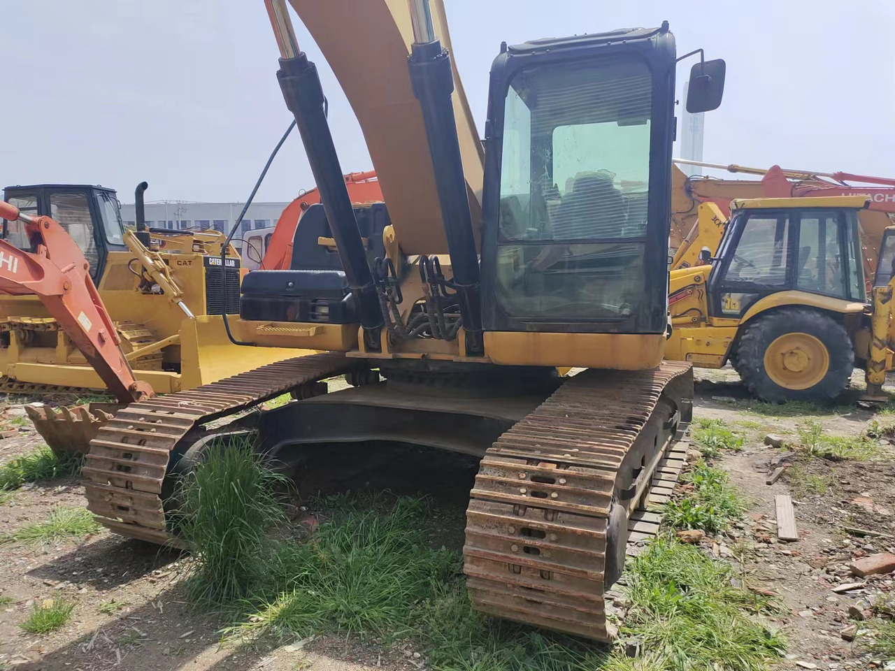CATERPILLAR 325C 320C - Ερπυστριοφόρος εκσκαφέας: φωτογραφία 1 CATERPILLAR 325C 320C - Ερπυστριοφόρος εκσκαφέας: φωτογραφία 1