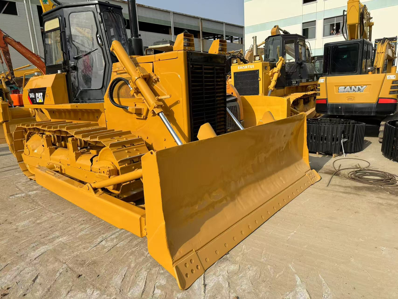 CATERPILLAR D6G2 - Μπουλντόζα: φωτογραφία 4 CATERPILLAR D6G2 - Μπουλντόζα: φωτογραφία 4