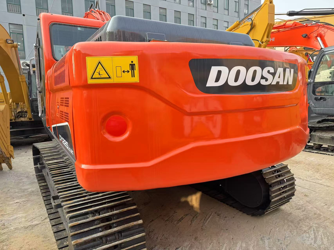 DOOSAN DX225 - Ερπυστριοφόρος εκσκαφέας: φωτογραφία 3 DOOSAN DX225 - Ερπυστριοφόρος εκσκαφέας: φωτογραφία 3
