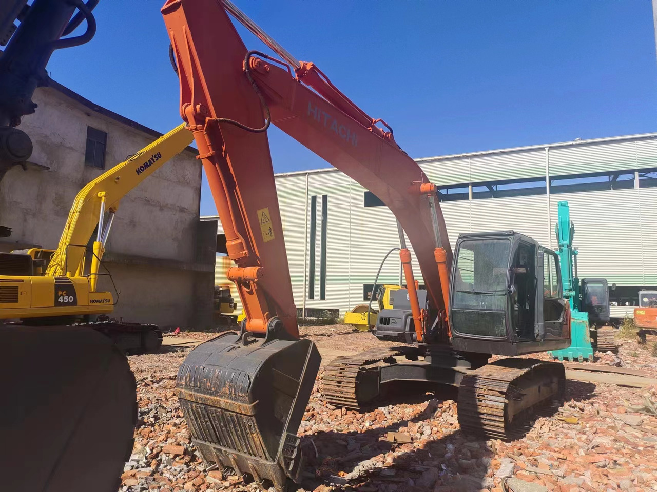 HITACHI ZX200 - Ερπυστριοφόρος εκσκαφέας: φωτογραφία 2 HITACHI ZX200 - Ερπυστριοφόρος εκσκαφέας: φωτογραφία 2