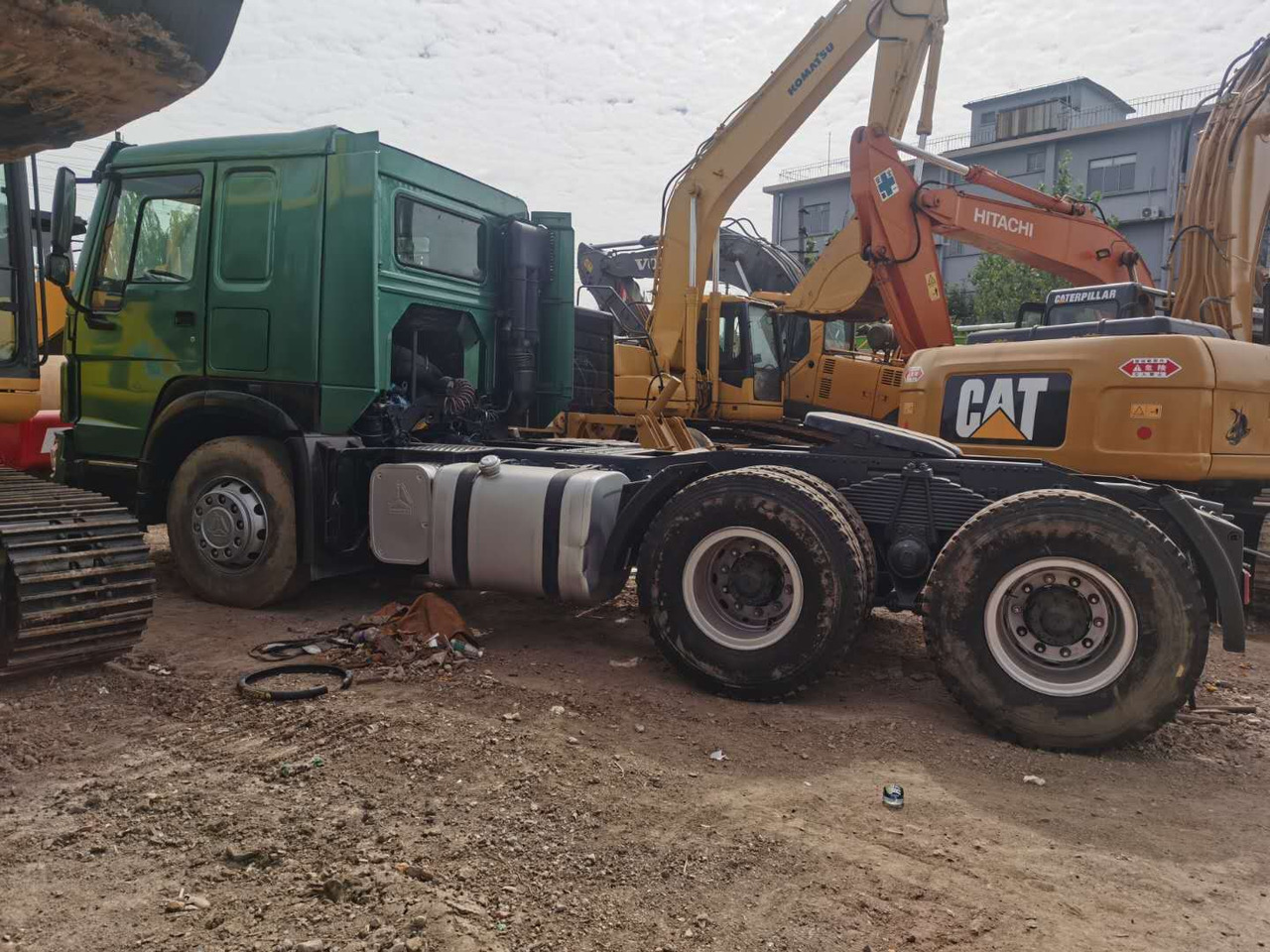 HOWO truck - Τράκτορας: φωτογραφία 3 HOWO truck - Τράκτορας: φωτογραφία 3