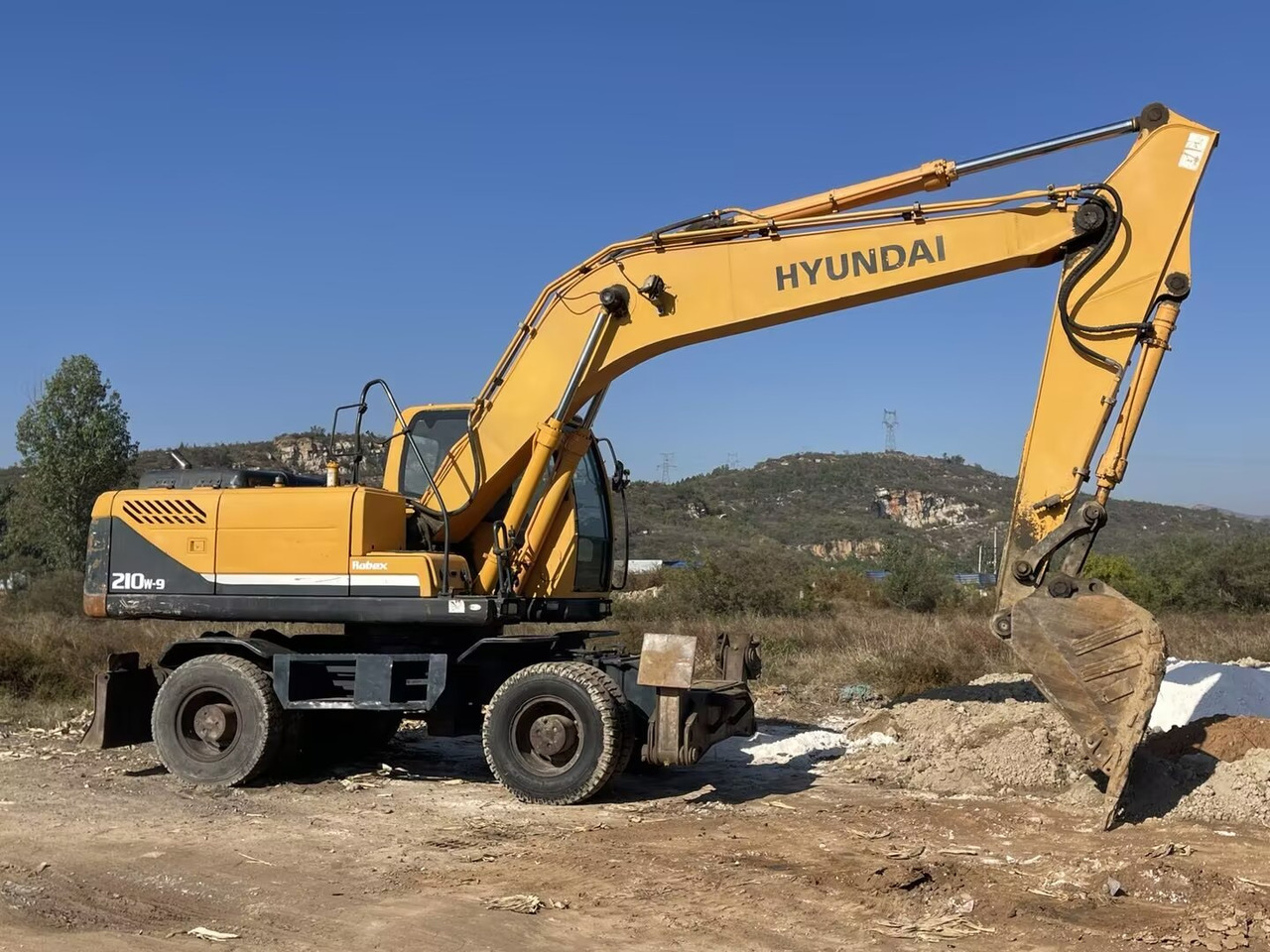 HYUNDAI 210W-9 - Τροχοφόρος εκσκαφέας: φωτογραφία 3 HYUNDAI 210W-9 - Τροχοφόρος εκσκαφέας: φωτογραφία 3