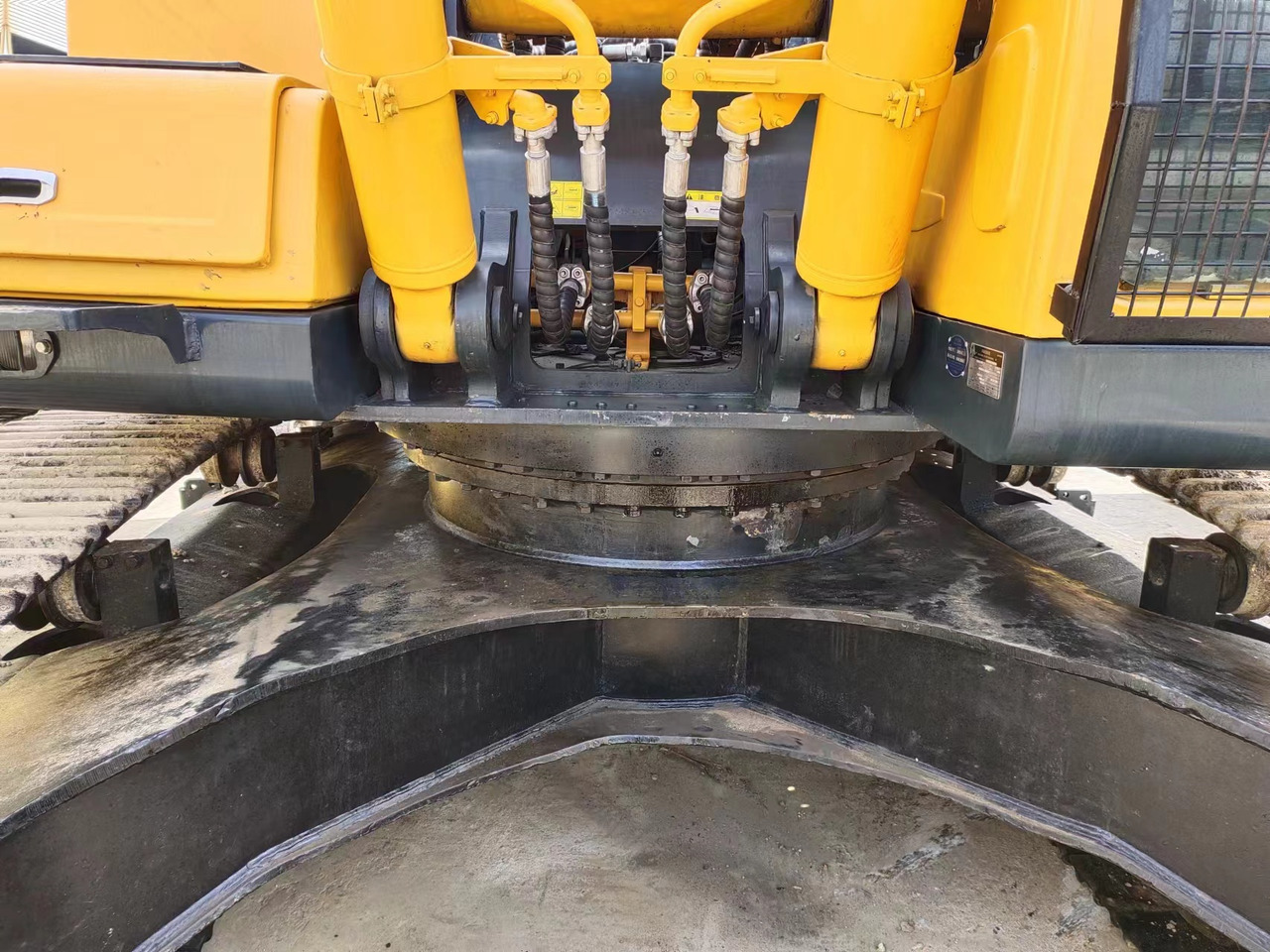 HYUNDAI R385LC-9T R305 R220 - Ερπυστριοφόρος εκσκαφέας: φωτογραφία 3 HYUNDAI R385LC-9T R305 R220 - Ερπυστριοφόρος εκσκαφέας: φωτογραφία 3