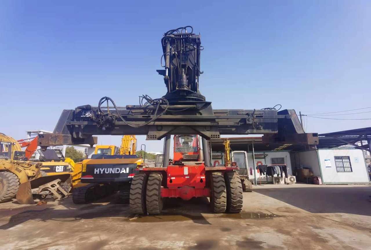KALMAR DRF450 - Reachstacker: φωτογραφία 1 KALMAR DRF450 - Reachstacker: φωτογραφία 1