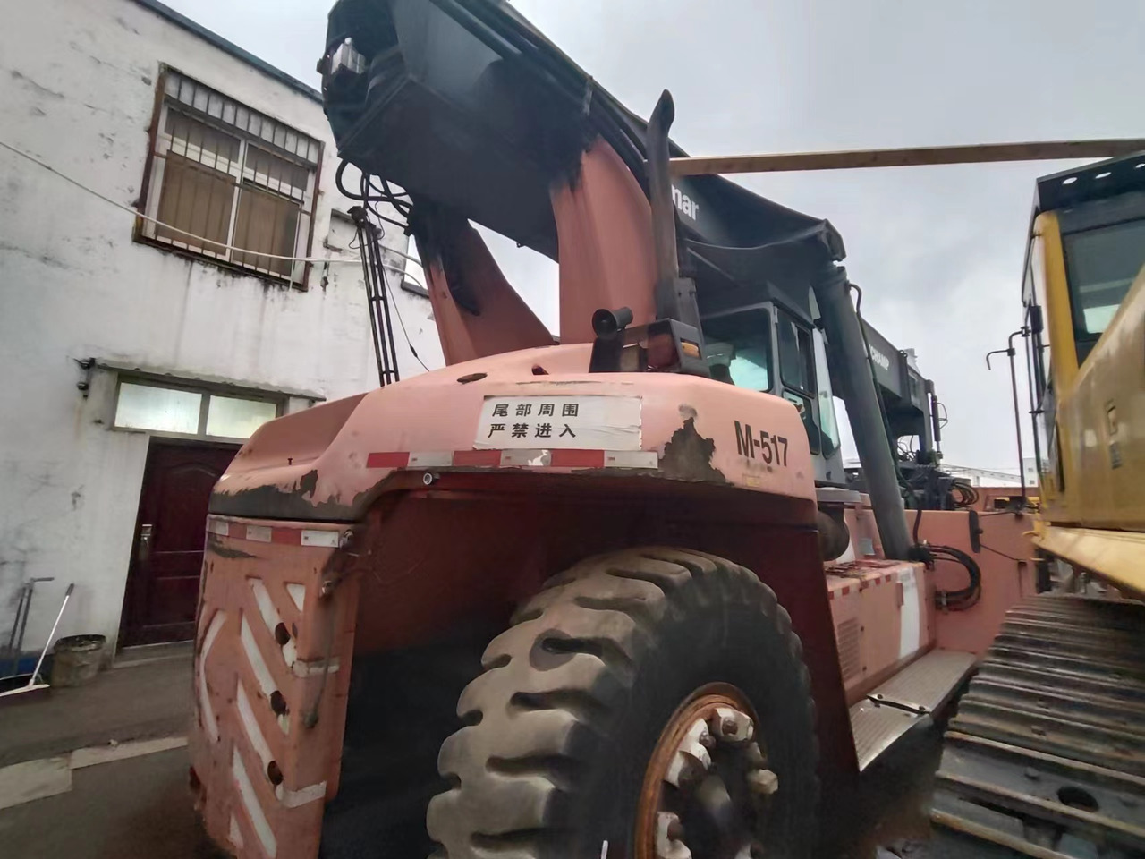 KARMAL DRF450 - Reachstacker: φωτογραφία 5 KARMAL DRF450 - Reachstacker: φωτογραφία 5